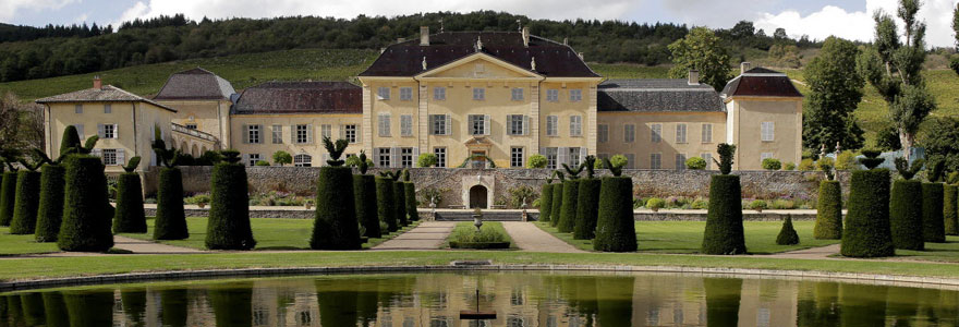 châteaux dans le Beaujolais